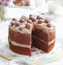 Icing sugar, unsalted butter, water, golden caster sugar, cocoa powder and 12 more. Mary Berry S Rich Fruit Christmas Cake Recipe Delicious Magazine