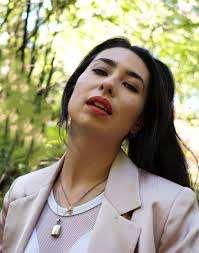 Peggy Hogan's Instagram, Twitter & Facebook