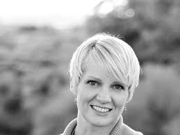 Book review: 'Kisses in the Rain' explores learning to love and trust again 