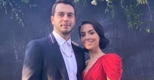 Mustafa keser kaç yılında doğdu? Ismail Ege Sasmaz In Nisanlisi Hande Unal Kimdir Hande Unal Kac Yasinda Takvim