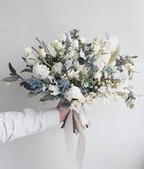 Idea for wedding bouquets in silver. Silver Wedding Bouquet Flowers Off 70 Buy