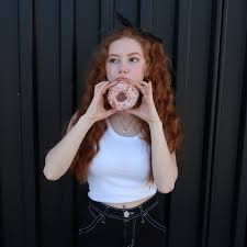 We would like to show you a description here but the site won't allow us. Francesca Capaldi Style Clothes Outfits And Fashion Celebmafia