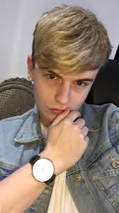 Janelle Fernandes (@janellefern11)