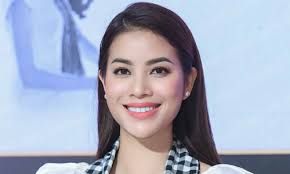 Người mẫu Phạm Hương