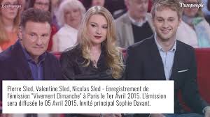 Ce mercredi 18 novembre 2020, sophie davant était l'invitée de yann barthès dans quotidien. Sophie Davant Massacre Une Chanson Avec Son Fils Le Tacle Rate De Sa Fille Valentine Video Dailymotion