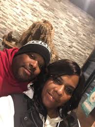 ❤️ Hello everyone! My name is Alyssa and the people in my photos are some  of my favorite people in the world! My husband and I met in High School at  Band