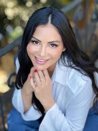 Gricelda Rios's Instagram, Twitter & Facebook