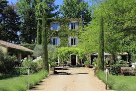 Se stai pensando a come arredare una casa in campagna, o se per esempio desideri una cucina in stile country, ti basterà sfogliare le numerose foto di case e cucine stile in campagna su houzz per raccogliere idee su arredamenti e soluzioni capaci di ricreare l'ambiente caldo, semplice e sobrio tipico delle case di campagna. Interni Case Di Campagna Ispirazioni Bucoliche Dettagli Home Decor