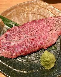 三軒茶屋 永秀 ミスジ この日のうまうまmvpはこのミスジ これ本当にやばうまでした 美味しすぎて２回おかわりしてしまった 計3枚 そしたら会計の時にスタッフのお姉さんに ミスジ美味しかったですか と聞かれた笑 美味しかったです