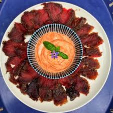 Bonjour à tous, mon voisin chasseur m'a donné un énorme cuissot de sanglier , je me demandais si je pouvais pas en prélever une partie pour faire un les gros cuissots,je les fais entièrement en daube et je stérilise en bocal de 1 litre.sinon,tu garde le centre(je ne sais pas comment ça s'appelle)pour. Cuissot De Sanglier 10 Etapes Pour Reussir La Cuisson