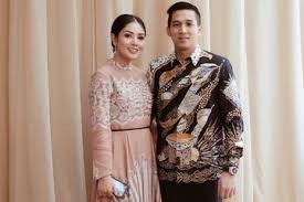 Nindy ayunda dijadwalkan jalani pemeriksaan sebagai saksi terkait kasus narkoba yang menjerat suaminya, askara parasady harsono, pada senin (17/1), di polres metro jakarta barat. Sudah Jadi Target Operasi Polisi Begini Kronologi Penangkapan Suami Nindy Ayunda Semua Halaman Grid Id