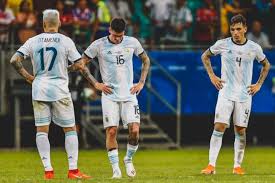 عشاق كرة القدم ينتظرون انطلاق بطولة كأس العالم 2018 بروسيا للاستمتاع بما سيقدمه أبرز اللاعبين في 32 منتخبا هي الأقوى في اللعبة. ØªØµÙÙŠØ§Øª ÙƒØ£Ø³ Ø§Ù„Ø¹Ø§Ù„Ù… Ø£Ù…Ø±ÙŠÙƒØ§ Ø§Ù„Ø¬Ù†ÙˆØ¨ÙŠØ© ÙŠÙ„Ø§ÙƒÙˆØ±Ø©