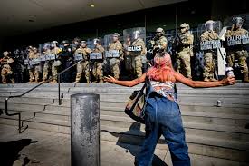 Supreme Court lifts limits on roving immigration patrols in Los Angeles area