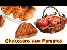 De Delicieux Chaussons Aux Pommes Maison Facile Et Rapide A Preparer Le Resultat Est Ex En 2020 Chaussons Aux Pommes Chausson Aux Pommes Maison Recette Facile A Faire