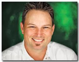 TWC hosts Christian and gospel musician Eric Curtis