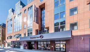 The bright and airy restaurant serves a varied international menu for lunch and evening dining. Frankfurt City Centre Hotel Germany Premier Inn