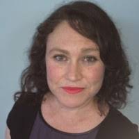 Jennifer Macklin's Instagram, Twitter & Facebook