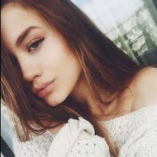 Elaine Aldridge's Instagram, Twitter & Facebook