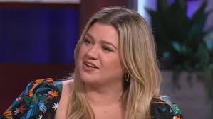 Kelly Clarkson Is Officially Making The Big Move She Wanted, So Does That  Mean She's Done With The Voice?