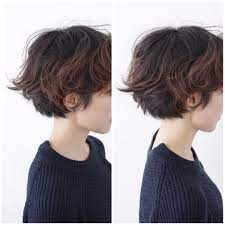 na izobrazhenii mozhet nahoditsya odin ili neskolko chelovek short hair styles short wavy hair shot hair styles