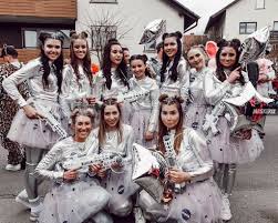 Galaxy Kostum Selber Machen Cutepartyoutfits Mask In 2020 Fasching Kostume Damen Karneval Kostum Selber Machen Karneval