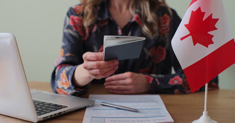 Quiere trabajar y estudiar en Canadá? Esta oportunidad es para usted | El  Financiero