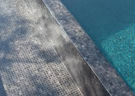 Choisir Les Bons Emaux De Verre Pour Sa Couleur De Piscine