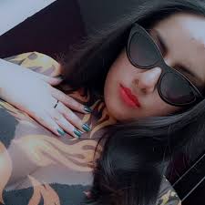 Guardarle luto a quien?! A alguien que veía como su público me insultaba y  humillaba y jamás me defendió? A alguien que a la semana de terminar se  había cogido a otras?