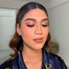 Sociales bonitos ✨✨🤌🏻 👉🏻Solicita información de nuestros servicios de  maquillaje y peinado en el link de mi perfil. 🗓️Ya estamos agendando  noviembre y diciembre! #makeup #makeupartist #makeuplook #fyyy  #maquillajesocial #maquillajedeojos ...