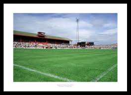 The west stand has wooden flooring in the upper tier and there are some 'issues' with the roof, all of which culminating in the club announcing. Oakwell Stadium 1987 Barnsley Fc Photo Memorabilia
