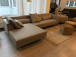 Die ausgefallenen sofas sind nicht nur wegen ihres aparten designs sehr beliebt sondern uberzeugen oft auch mit einer praktischen schlaffunktion. Rolf Benz 318 Linea Sofa Mit Recamiere Teppich Und Wohngalerie