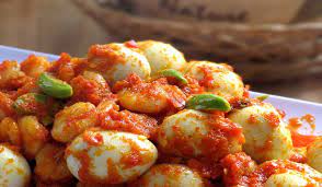 Semur telur biasanya menggunakan bumbu rempah2 yg sangat banyak dan lumayan agak ribet buat bikinnya, nah buat kamu. Resep Nenek Gugah Selera Dengan Aroma Dan Lezatnya Semur Pedas Telur Puyuh Okezone Lifestyle