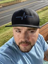 Travis Bertram's Instagram, Twitter & Facebook