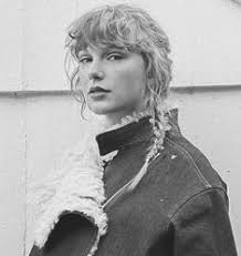 I come back stronger than a 90's trend. 17 Folklore Evermore Wallpapers Taylor Swift Ideas Taylor Swift Taylor Swift Wallpaper Swift