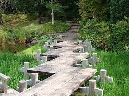 Momijiyama Garden S Zig Zag Path Small Garden Landscape Japanese Garden Garden Steps