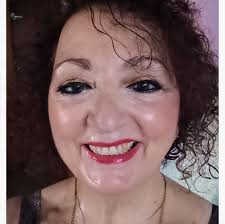 Simplemente increíble. Ayer, durante una fiesta en un casal de gente mayor,  hubo un momento que me ha emocionado profundamente. Una vecina nos  sorprendió enseñándonos una fotografía mía que lleva guardada en