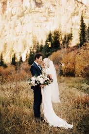 Outdoor Wedding Mountains Sunset Boho Big Bouquets Fields Wedding Photography Wedding Outdoor Wedding Photography