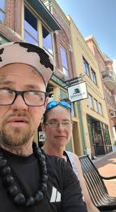 What are the best places to eat in Clarksville?