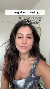 3 examples of what going slow looks like in dating! #goslow #slowitdown  #datingadvice #dating #anxiousattachment #compatibility #datingtips