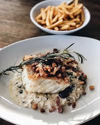 Fischfilet Frisch Aus Der Sansibar Sylt Dinner I Abendessen I Restaurant I Essen I Food I Fish I Fries I Rosmarin I Re Lebensmittel Essen Sansibar Sylt Rezepte