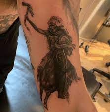 Being tattooed in the traditional way usually made people physically sick for a few days (du pratz 1758). Native American Tattoos Animal Spirits Arrows Feathers 2021 Guide Tattoo Stylist
