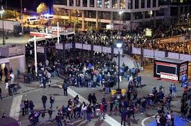 Opened by president jacques chirac in late january 1998, the stade de france is the largest venue of the country and holder of many records, including international ones. Terror In Paris So Lief Die Nacht Vom 13 November 2015 Ab Politik Vienna At
