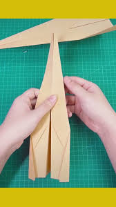 как сделать из бумаги самолет который летает 100 метров Rocket Paper Airplane Capable Of Flying 1 Km Video In 2020 Paper Crafts Diy Kids Paper Crafts Diy Tutorials Cool Paper Crafts