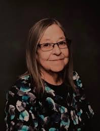 Tracy Keeling's Instagram, Twitter & Facebook