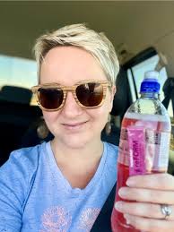 On our long drive back from Gauteng to the Western Cape, it's easy to give  in to those road-trip cravings. But with Truvy's reFORM™, I'm feeling  energized and staying