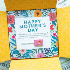 Our custom gift boxes are the perfect way to show her you care. Mother S Day Food Gift Basket Delivery Special Package For 2021 Spoonful Of Comfort