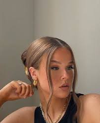 Avery Lucas (alucas0212)