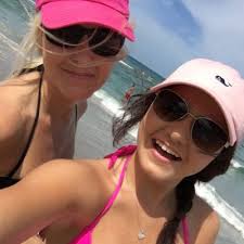 Ginger Knapp (@gingerksnapp)