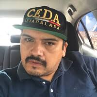 30+ perfiles de «Esteban Cisneros»