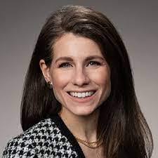 Stephanie Vara's Instagram, Twitter & Facebook